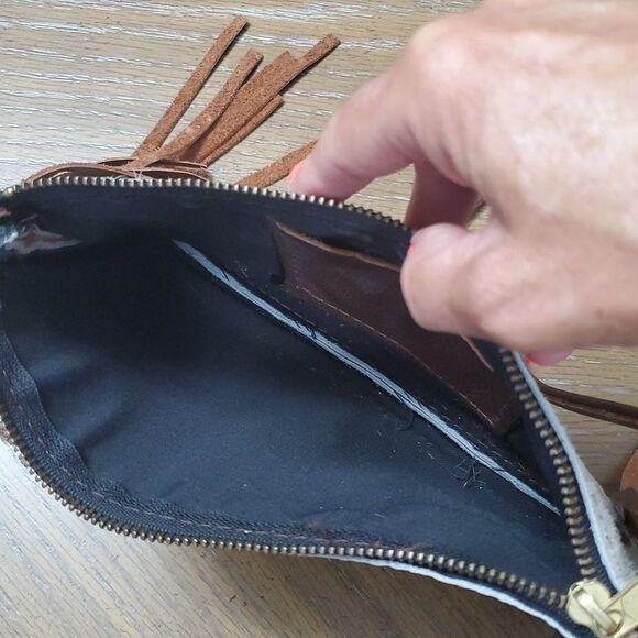 WILD GOOSE WOMEN'S HAIR ON HIDE LEATHER WRISTLET IVORY GOLD BROWN LEATHER FRINGE - Picture 8 of 9